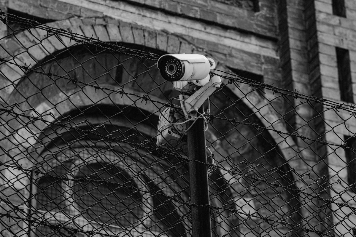 Local vs. Cloud Storage: The Ultimate Security Camera Dilemma
